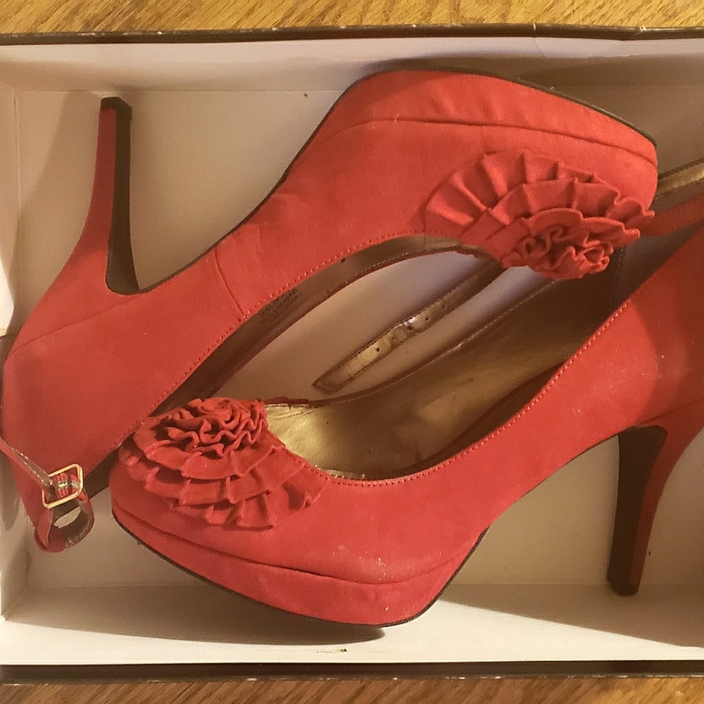 Fergalicious red platform heel. Sz 9.5